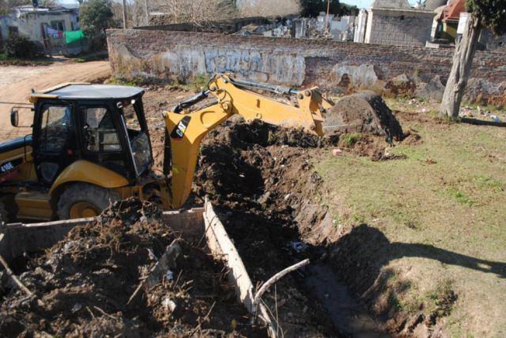Trabajos m�ltiples en Acevedo y Jos� Mar�a Paz