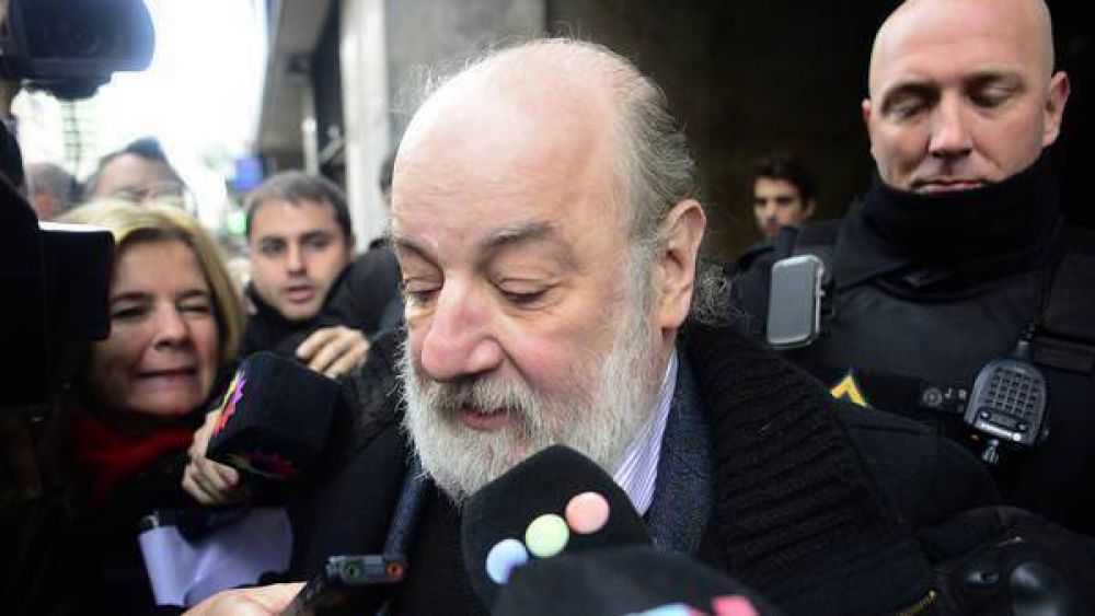 Cristina no quiere venir otra vez a Comodoro Py y le apunta a Bonadio