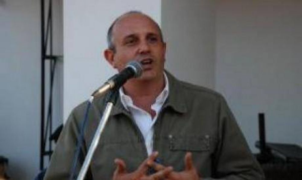 Sitio web confirma que Alexis Guerrera, intendente de General Pinto, se aleja de Juli�n Dom�nguez