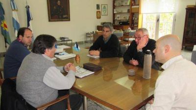 Anegamiento de calles: Analizan la construcci�n un canal de guarda