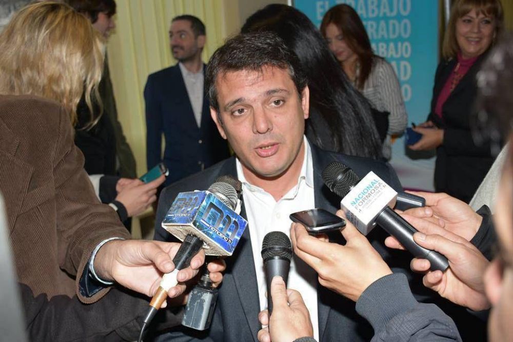 Enrique Ram�rez asumi� en el ministerio de Trabajo Formosa