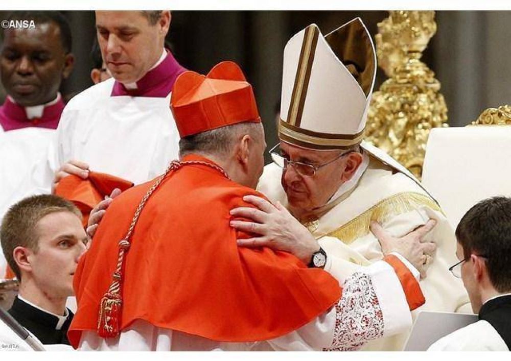 El Cardenal Secretario de Estado del Papa visita Ucrania