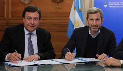 Weretilneck firm� convenio con Naci�n para construir las 600 viviendas del programa Techo Digno