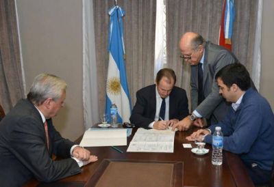 Transfirieron un terreno para una instituci�n local