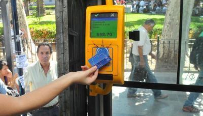 Ya rige el aumento en el boleto urbano de C�rdoba