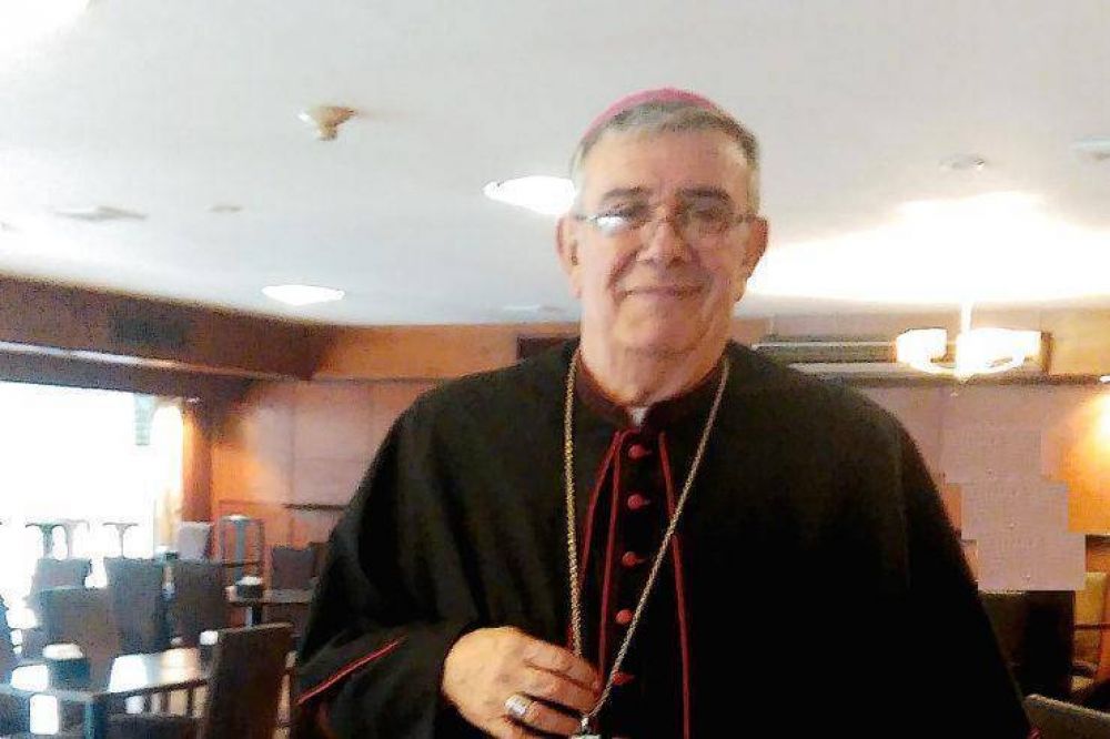 El arzobispo de Tucumán: “Defendamos la familia porque no todos los modelos lo son”