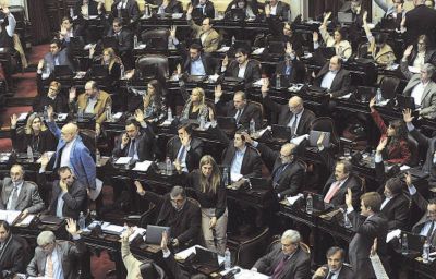 El oficialismo filtr� traspaso de la UIF a Prat Gay en ley �mnibus