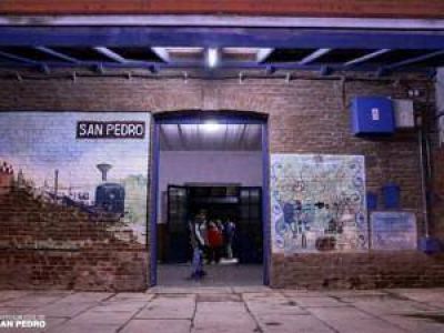 Algo va cambiando. El tren volvi� a parar en San Pedro