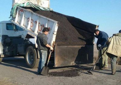 Servicios Urbanos realiz� un Bacheo en Los Indios