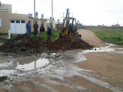 Trabajos de obras sanitarias  en el Barrio Municipal
