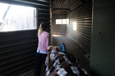 Por saturaci�n de pacientes, en el San Mart�n se atiende en los pasillos