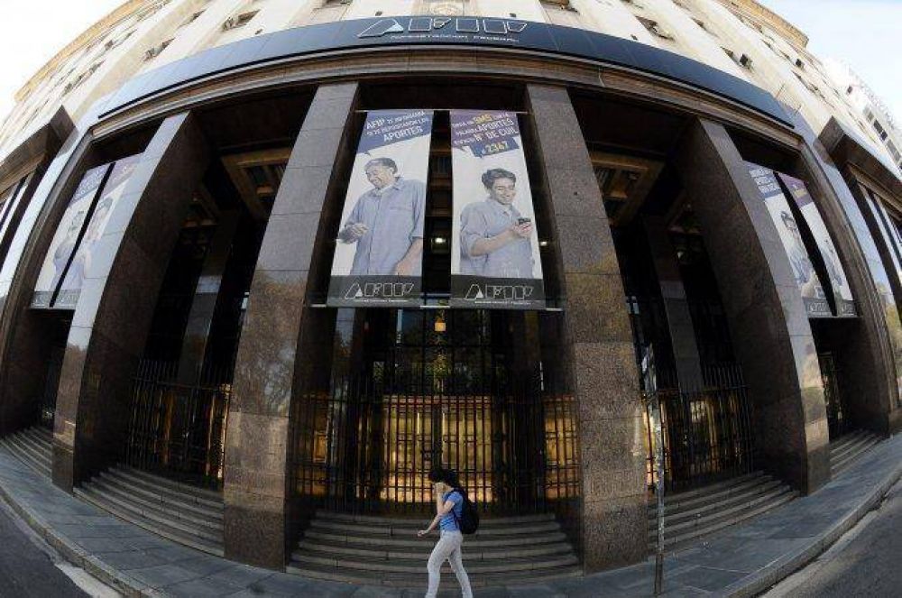 La AFIP ya permite tramitar la devoluci�n por compras en d�lares en 2015