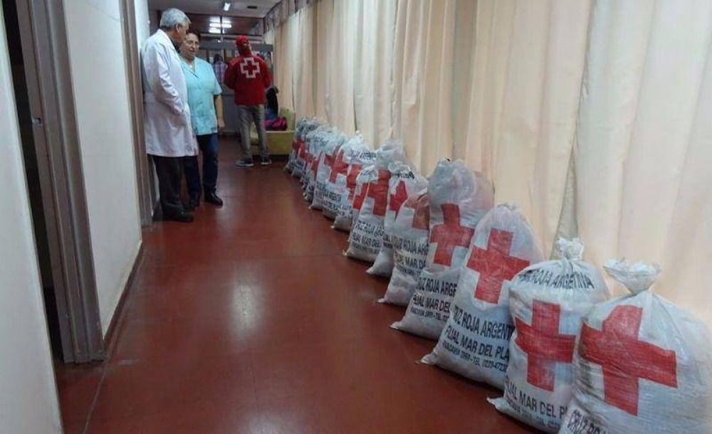 Internas del penal 50 de Batn donaron ropa hecha por ellas mismas al hospital Materno