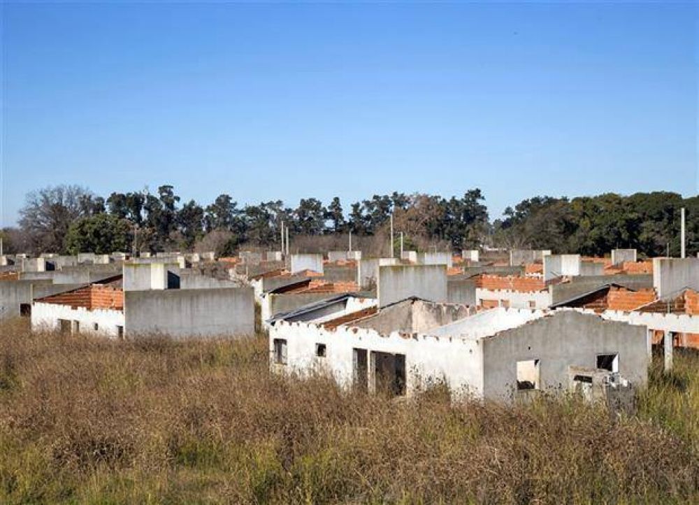 El legado de L�pez: las viviendas sociales fantasma de La Perla