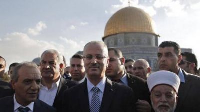 El primer ministro de la Autoridad Palestina rez� en la mezquita de Al Aqsa