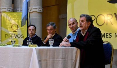 Lejos de renunciar, Elustondo le pone todas las fichas al segundo semestre