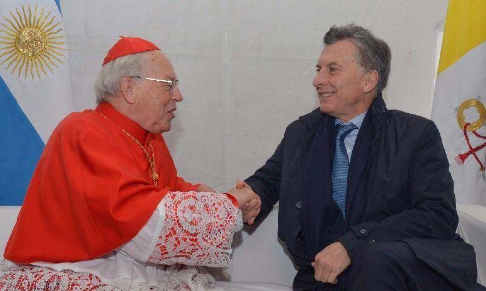 En plena tensión con el Papa, Macri se mostró con un enviado del Vaticano