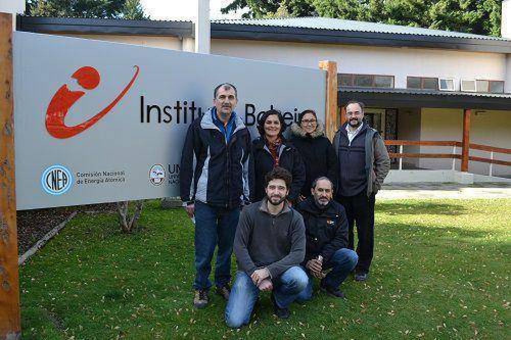 Chispazos de curiosidad: 15 a�os de un programa de becas del Balseiro para adolescentes