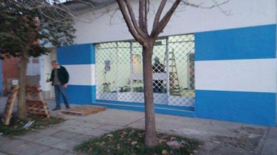 Kirchneristas cipole�os abren un local propio