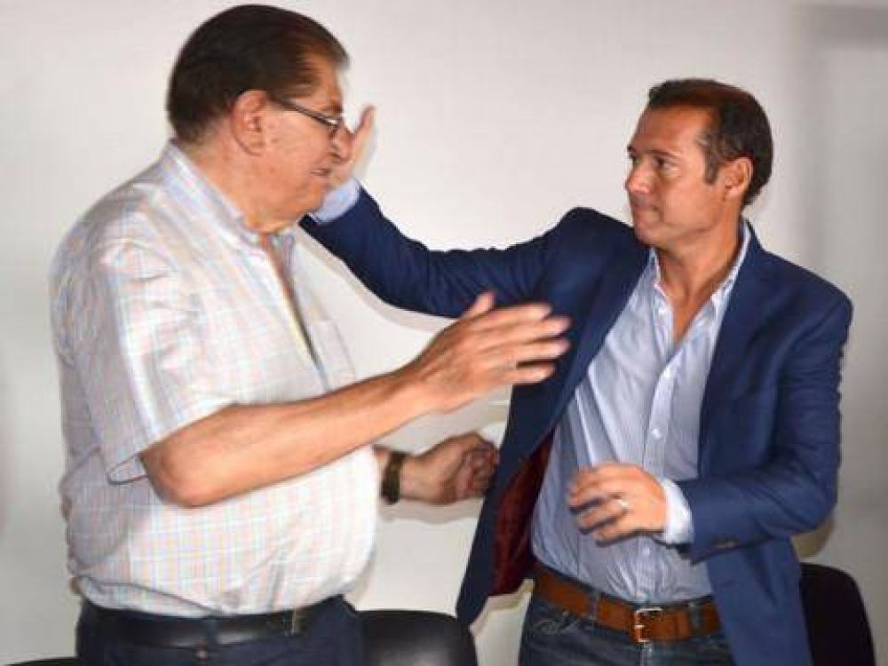 Neuqu�n, entre d�lares enterrados y petr�leo derramado