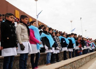Alumnos puntanos juraron la Bandera en Toro Negro