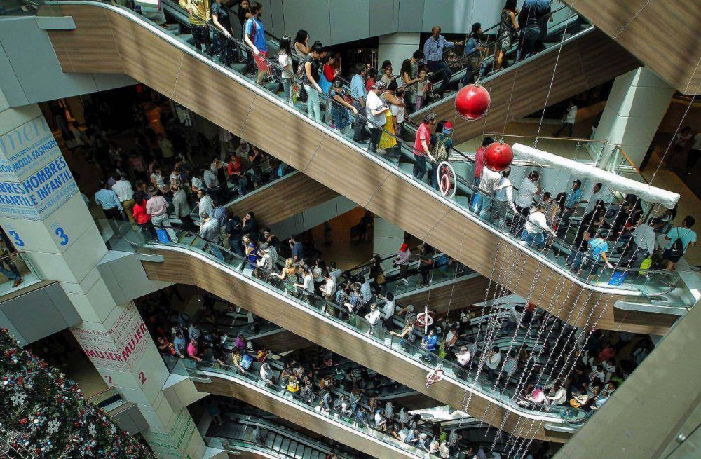 Aprovecharon el fin de semana extra largo para hacer compras