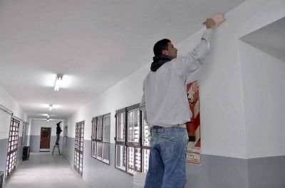 Ampl�an y refaccionan escuelas para que los chicos estudien mejor