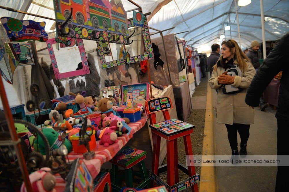 Emprendedores locales ya comercializan sus productos en el Centro C�vico