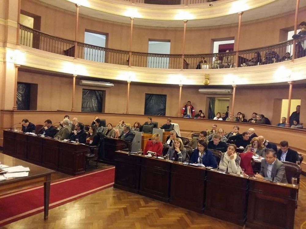 Diputados sesiona este mi�rcoles y Senado el jueves 