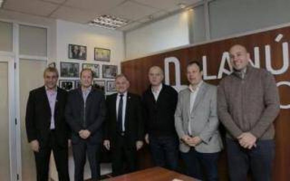 Intendentes del PRO y el FpV se reunieron por 