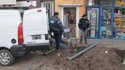 La Plata: Limpieza en ca�er�a de agua