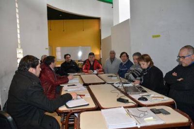 Por decisi�n mayoritaria de ADOSAC, paritaria docente lleg� a un acuerdo