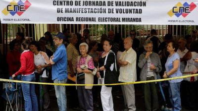 Henrique Capriles afirm� que se valid� el 98% de las firmas para el revocatorio
