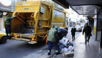 La oposici�n cuestiona a Mestre por pagar indemnizaci�n a barrenderos