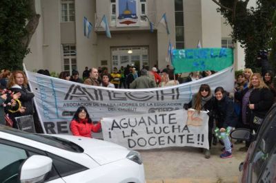 ATECh ratific� el paro del 6 de julio y confirm� una reuni�n para definir si inician o no las clases luego del receso invernal