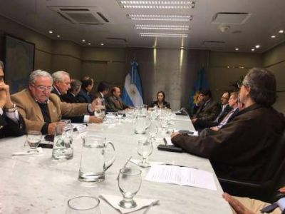 La gobernadora Mar�a Eugenia Vidal se reuni� con la Mesa Agropecuaria Provincial