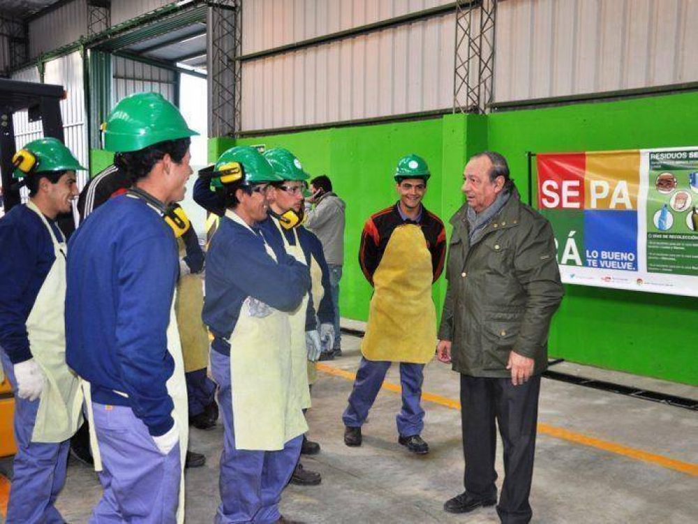 S�nchez recorri� la Planta de Reciclado y afirm� que �no hay localidades con basureros a cielo abierto�