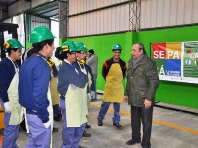S�nchez recorri� la Planta de Reciclado y afirm� que �no hay localidades con basureros a cielo abierto�