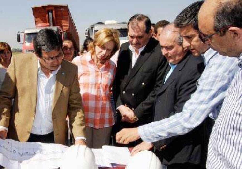 Gracias a Betty, Alperovich y Lopecito: denuncian que la ruta 38 cost� cuatro veces m�s de lo que dec�an los pliegos