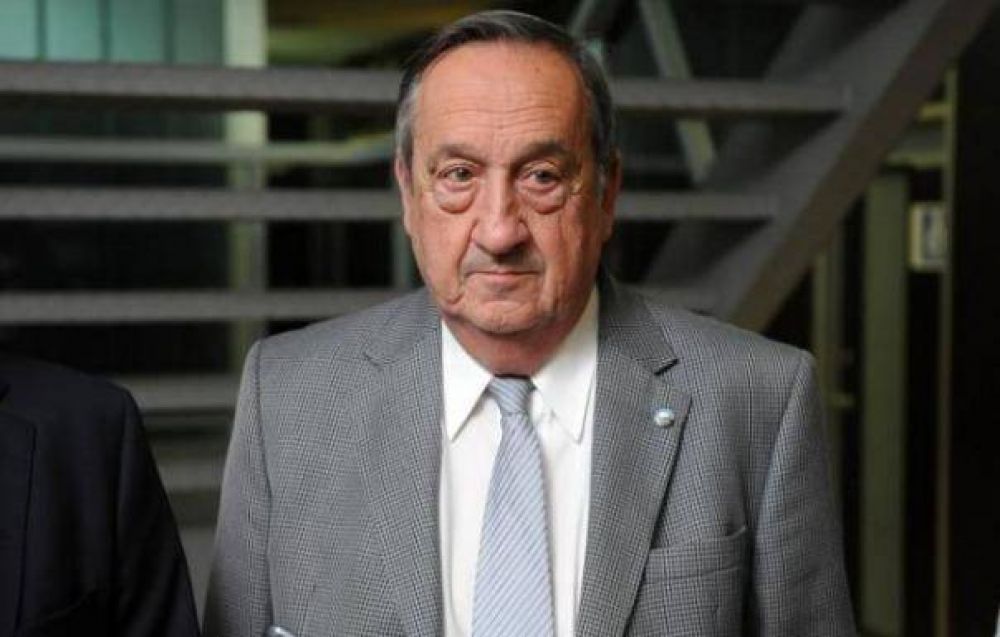 Lunghi pidi� una millonaria ayuda a Vidal para pagar los sueldos del Municipio