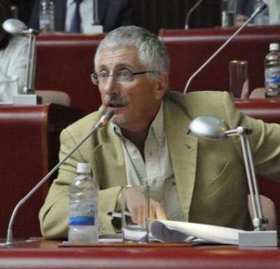 Se viene un nuevo round: �Licencia o renuncia?