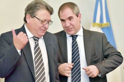 El Gobierno anunci� que durante 2016 se pondr� en marcha la construcci�n de 2.500 viviendas en Chubut