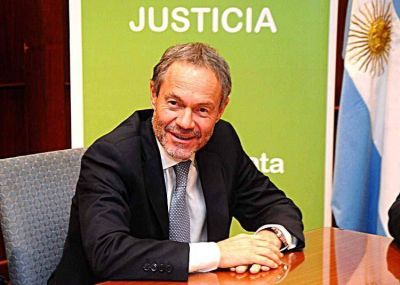 �La decisi�n del gobierno es luchar contra cualquier acto de corrupci�n�