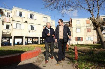 Fiorini en el Centenario: �No queremos un Municipio ausente en los barrios�