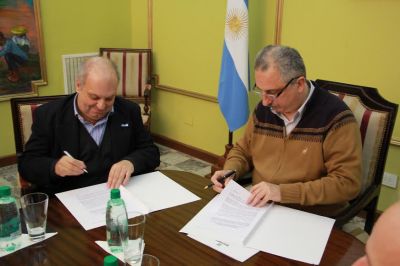 Passalacqua y el ministro de Medios P�blicos Lombardi firmaron convenio para promoci�n de contenidos misioneros