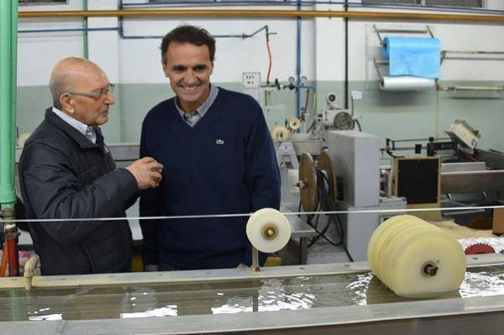 Katopodis contin�a visitando empresas de San Mart�n