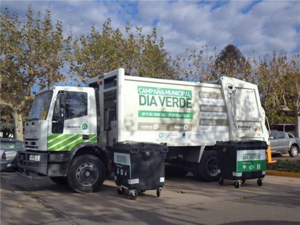 Se realizan tareas de mantenimiento en los contenedores o Puntos Verdes