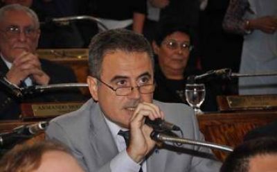 Sergio Oyhambur�: 