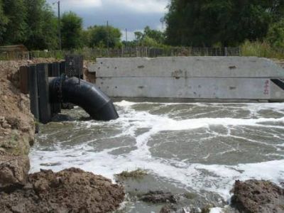 El intendente de Pehuaj� pide el corrimiento de la defensa de la ciudad en 800 metros