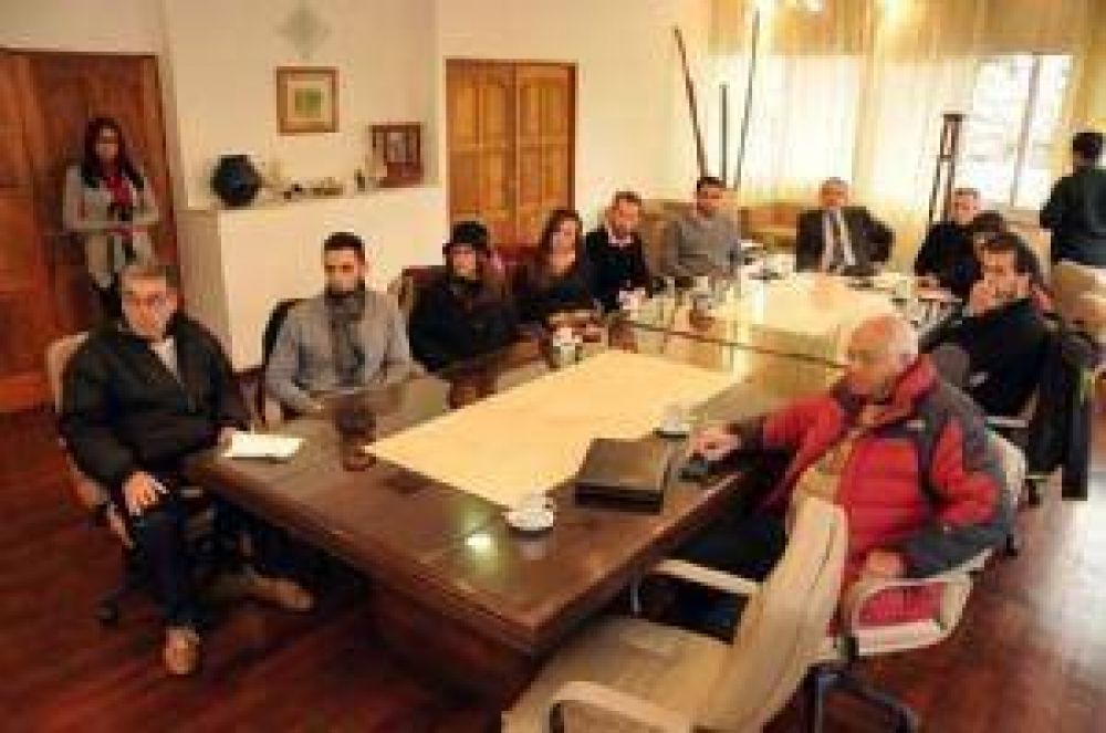 Presentaron el plan de pavimentaci�n del recorrido del transporte a centros vecinales